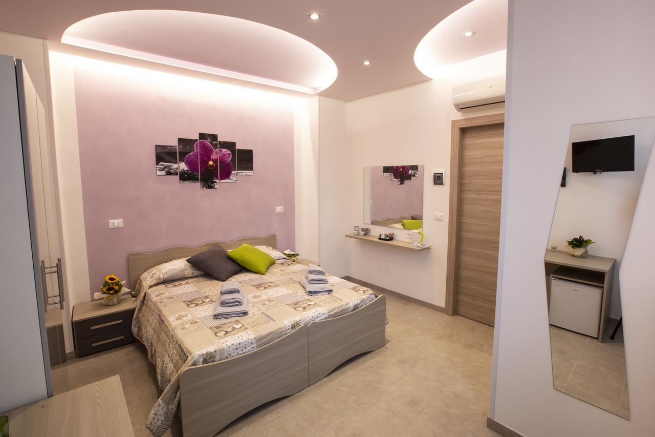 Cuneo Bed Bagian luar foto