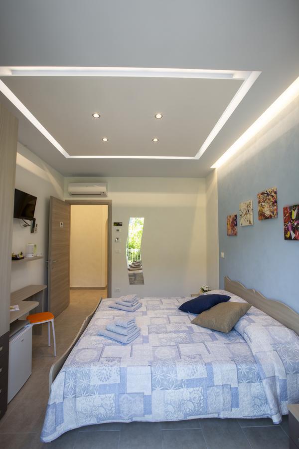 Cuneo Bed Bagian luar foto
